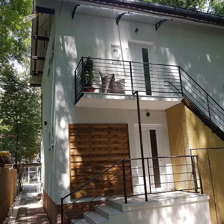 דירה Forest Apartman *
